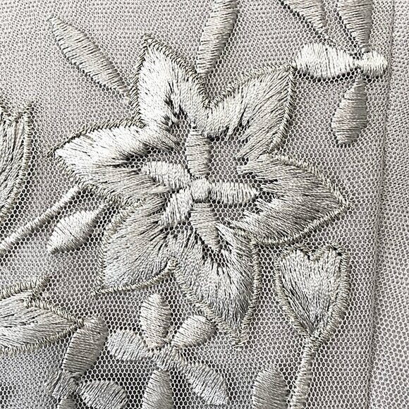 NEW Sue Wong Dress Embroidered V-neck Floral Platinum Silver Bra Nocturne Size 2 - Picture 5 of 16